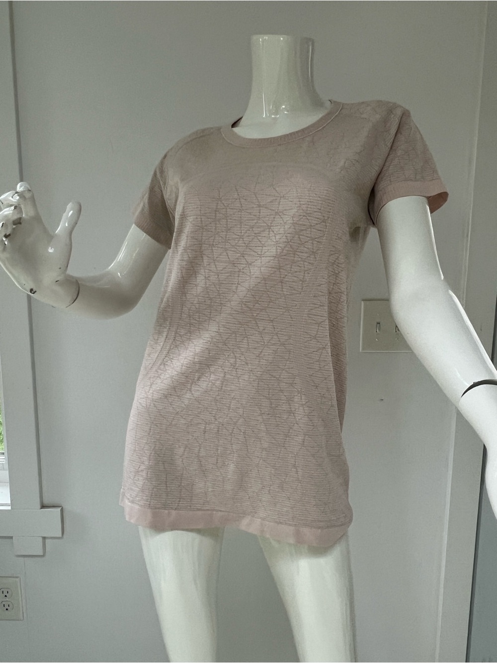 lululemon Swiftly Tech Short-Sleeve Crew Tee women’s Small/6